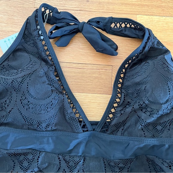 NWT Halter Neck Ruffle Hem Lace Panel Cute Tankini Set | Beachsissi - Picture 8 of 15